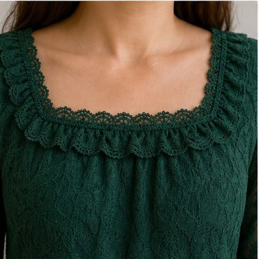 Emerald Ruffle Blouse - Picture 4 of 6
